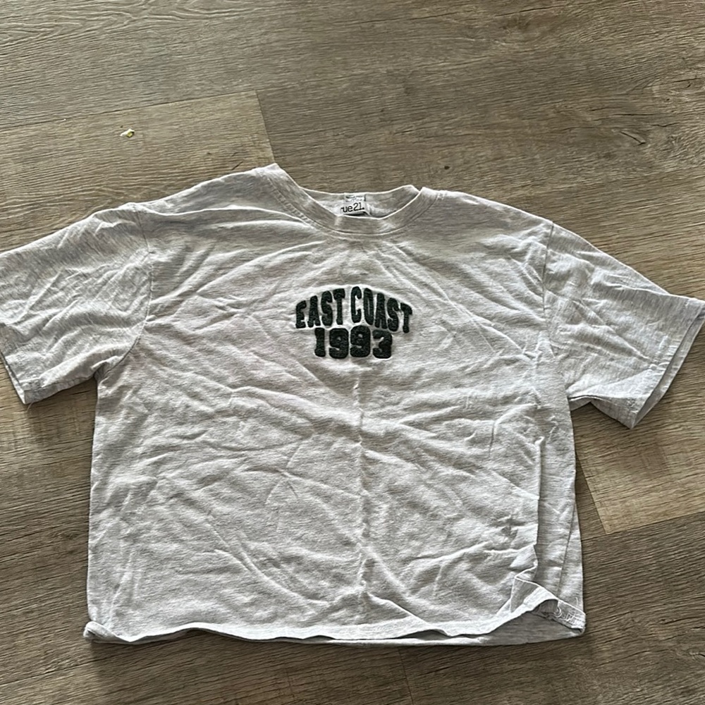 Rue21 Light Gray T-Shirt